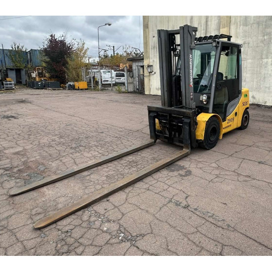 Б.в. Дизельний вилковий навантажувач DFG 435s гідростат